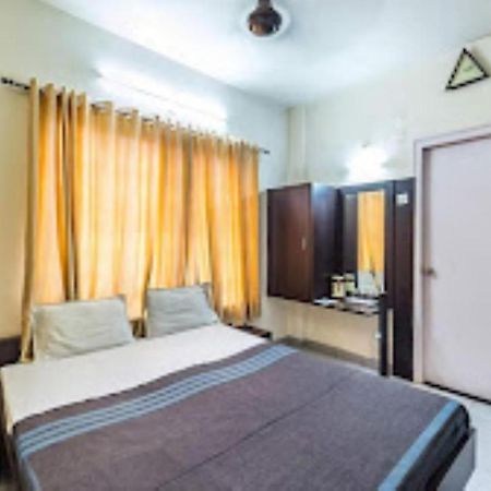 Hotel Abhishek ,Nashik Exterior foto
